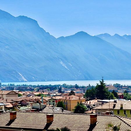 Appartamento Peppino Mit Seeblick Und Pool Riva del Garda Esterno foto